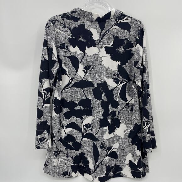 CHICO's Tunic Shirt Floral Black White Womens Size .5 / US S Popover Top - Picture 4 of 10